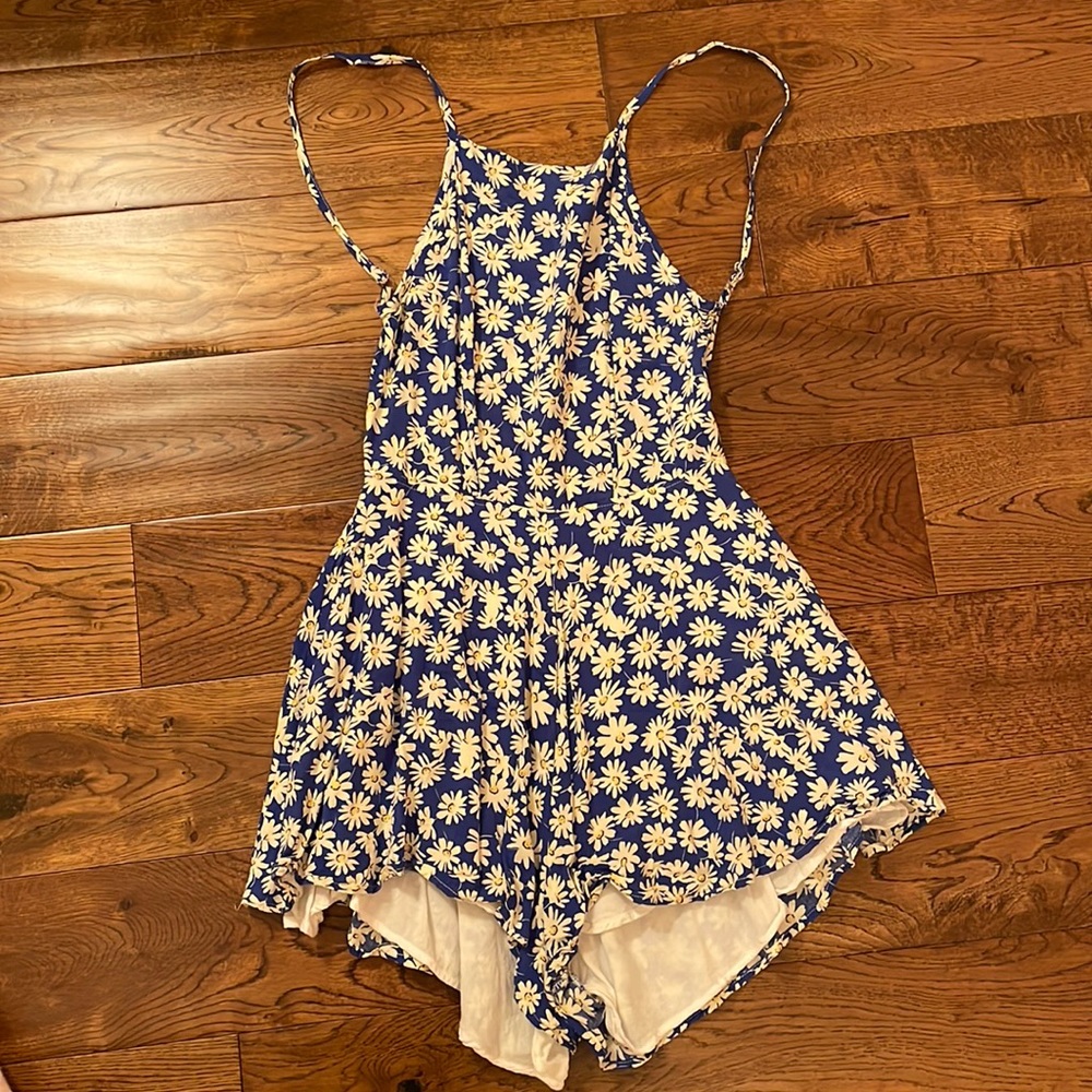 Black flower pattern romper